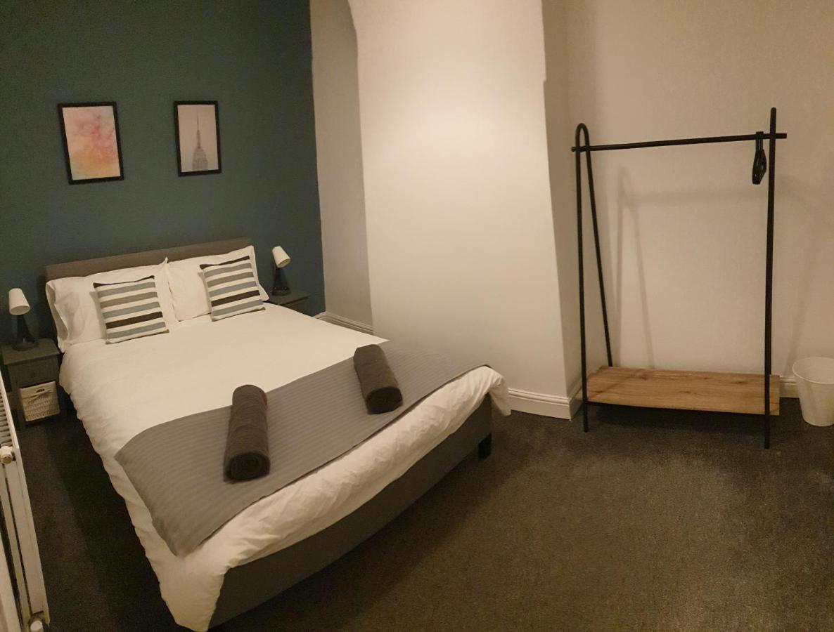 4 Bedrooms, Sleeps 10, Near Lfc & Efc リヴァプール エクステリア 写真