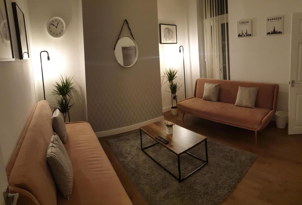 4 Bedrooms, Sleeps 10, Near Lfc & Efc リヴァプール エクステリア 写真