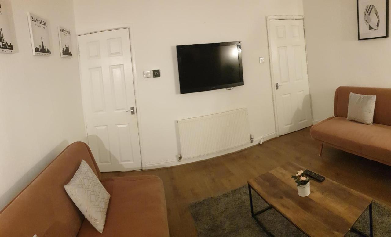 4 Bedrooms, Sleeps 10, Near Lfc & Efc リヴァプール エクステリア 写真
